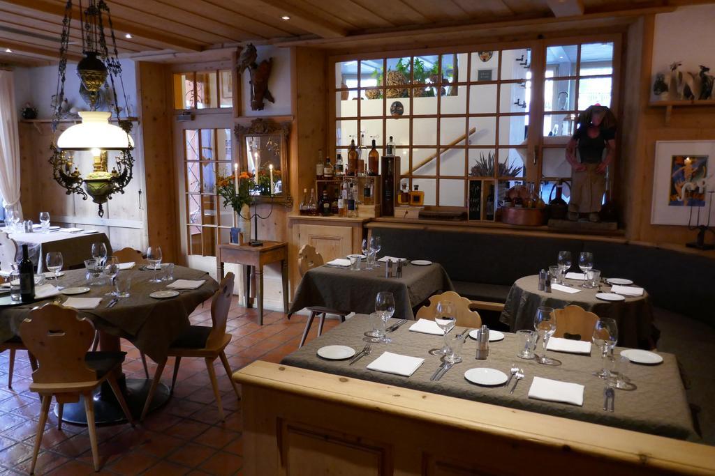 Hotel Traube Scuol Exterior photo