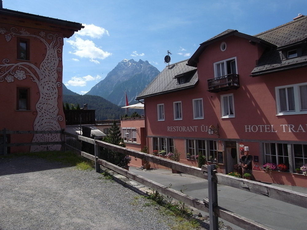Hotel Traube Scuol Exterior photo